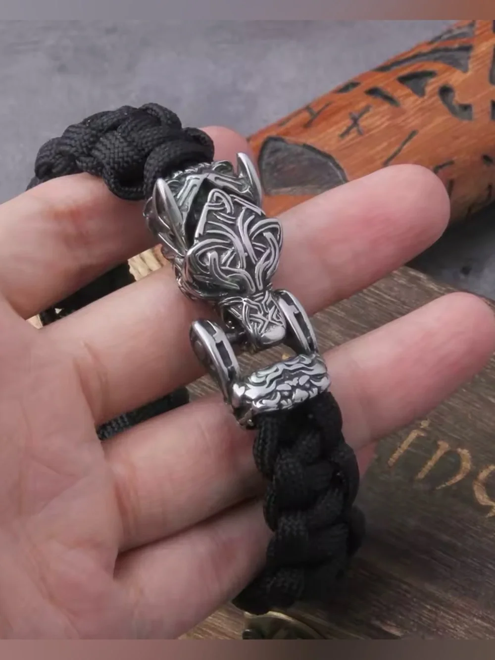 Stainless steel wolf head rope bracelet